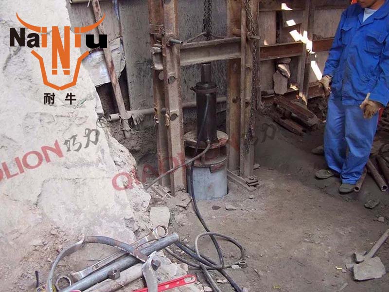 高强混凝土为什么要选用硅酸盐水泥或通俗硅酸盐水泥？？？？？？？（二）